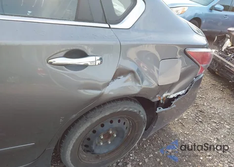 2015 Nissan Altima 2.5 S z USA, uszkodzony, nr VIN 1N4AL3AP7FN366483